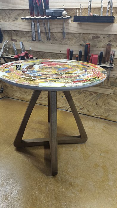 Mesa de Canto – Tampo com Anilhas de Charuto