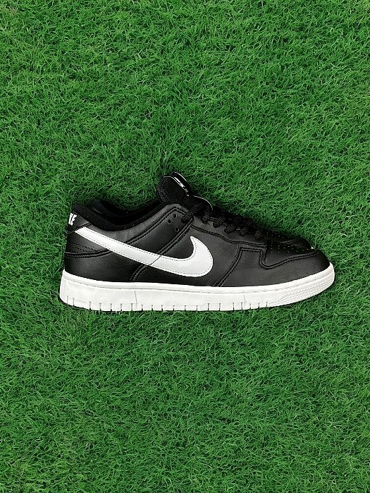 Nike Dunk Low Black e white
