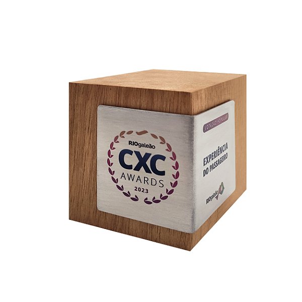 Código 1561 - Cubo madeira nobre com placa aço inox