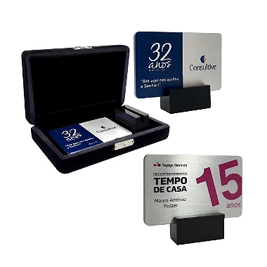 Código 0194 - Cartão personalizado com suporte e estojo de veludo opcional