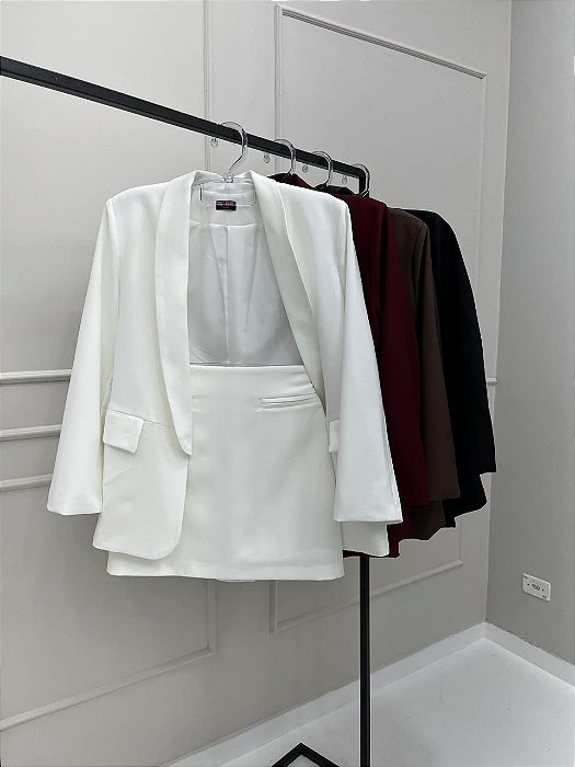 Conjunto Shorts saia e blazer