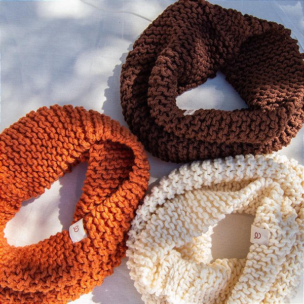 Gola Feita à Mão de Tricot