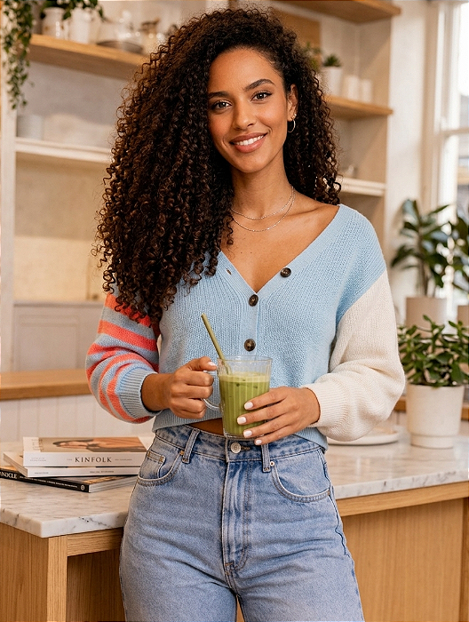 Casaco Cropped de Tricot Colorido com Botão