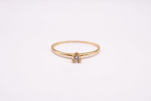 ANEL SOLITARIO OURO AMARELO COM DIMANTE 0,7 CT