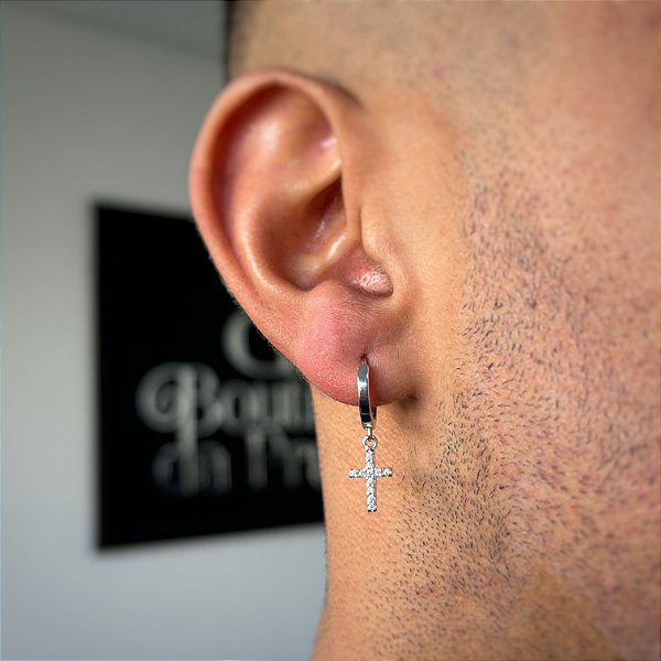 Brinco de Prata de Argola com Cruz Masculino