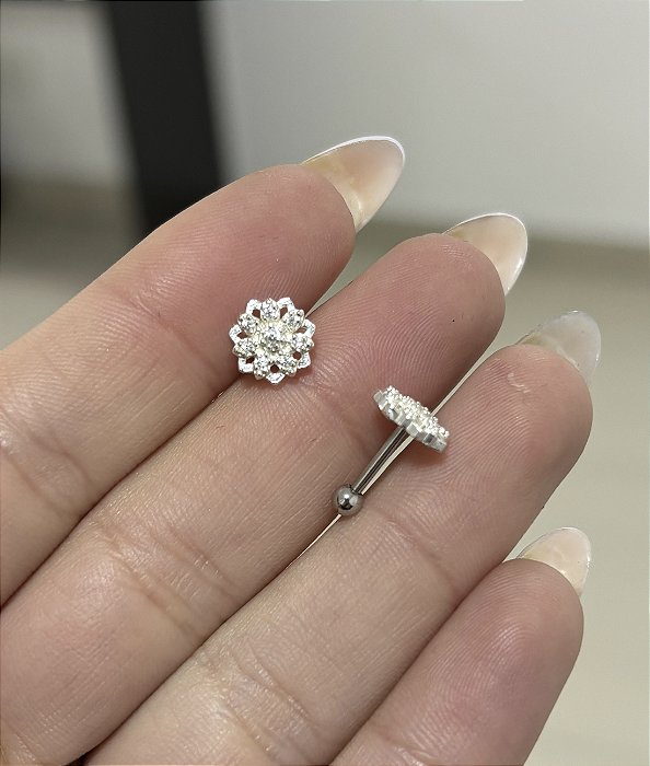 Piercing em Prata Flor Micro Reto