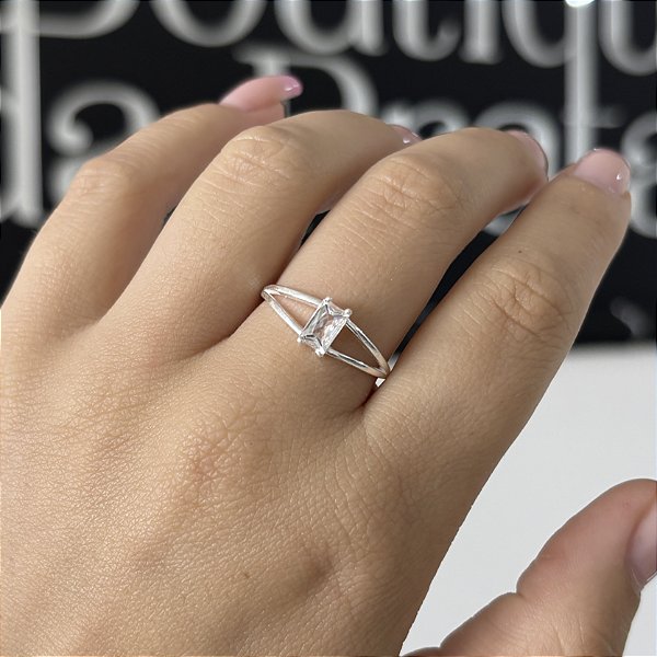 Anel de Prata Pedra Triangular