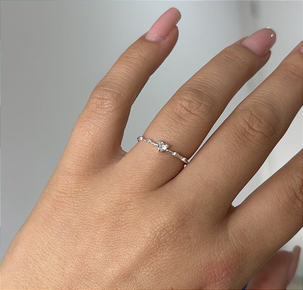 Anel de Prata Coração e Pedrinhas