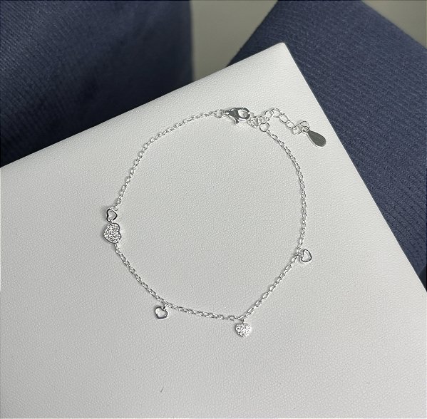 Pulseira de Prata Corações