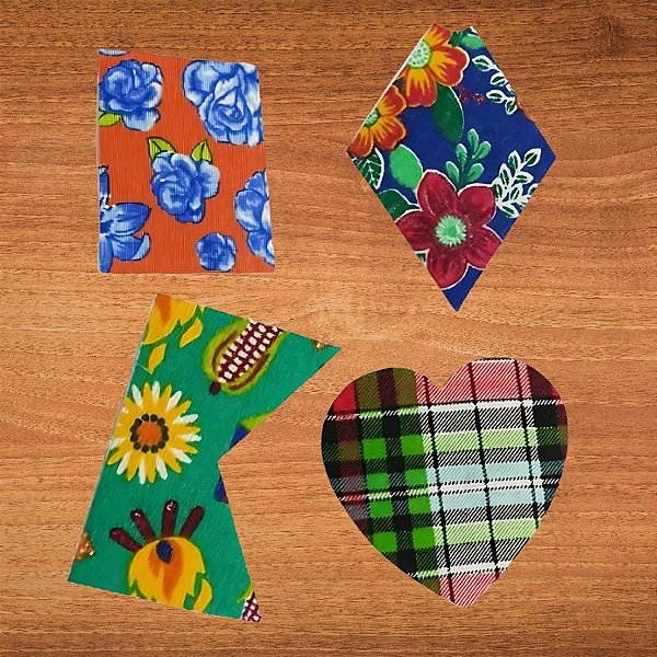 Adesivo De Roupa Retalhos - Festa Junina - 8cm - 4 unidades - Regina - Rizzo