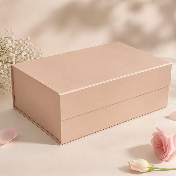 Caixa de Papel Rígido Retangular com Imã - Champagne - M 29x21cm - 1 unidade - Rizzo