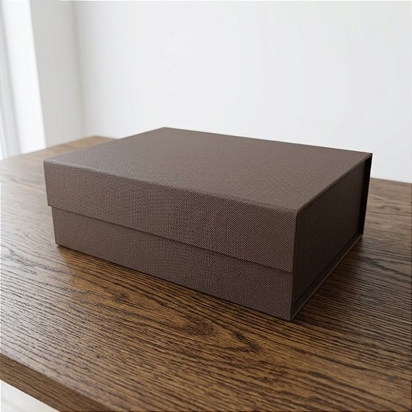 Caixa de Papel Rígido Retangular com Imã - Oxford Marrom - G 33,5x24,5x10cm - 1 unidade - Cromus - Rizzo