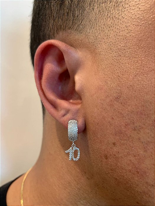 Brinco Masculino Par Argola 4 Fileiras G Cravejada Com Número 10 Pendurada (9,8X8,8mm) Banhado A Ouro Branco BRIN010
