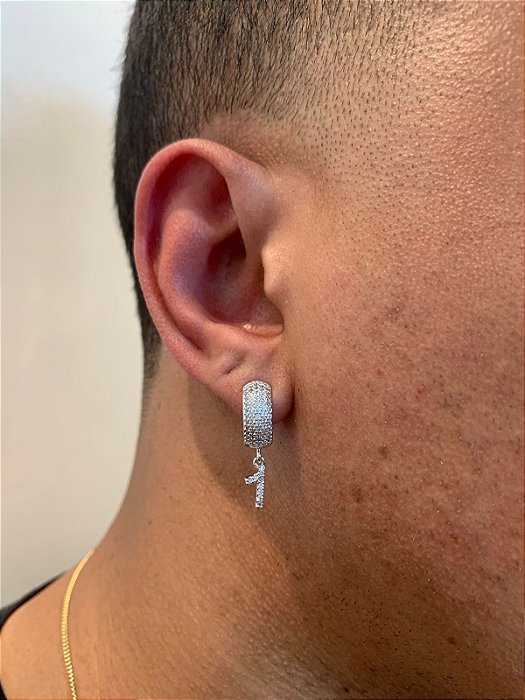 Brinco Masculino Par Argola 4 Fileiras G Cravejada Com Número 1 Pendurada (9,8X4mm) Banhado A Ouro Branco BRIN001