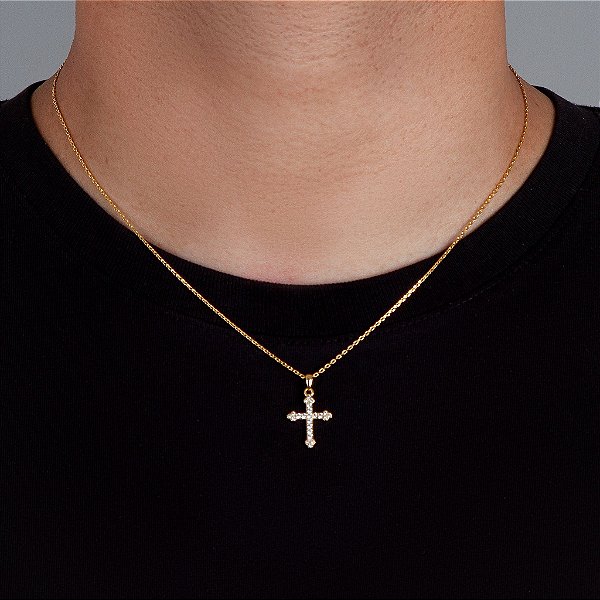 Corrente Elo Cadeado 50cm 1,2mm + Pingente Cruz Cravejada Palito (13,2X19,7mm) Banhado A Ouro 18k COR026-PIN003