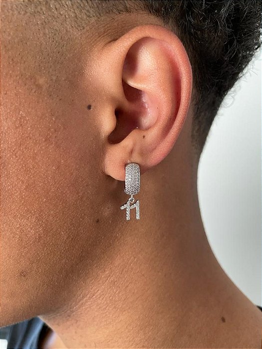 Brinco Masculino Par Argola 4 Fileiras G Cravejada Com Número 11 Pendurada (9,8X8,8mm) Banhado A Ouro Branco BRIN023-BRIN023