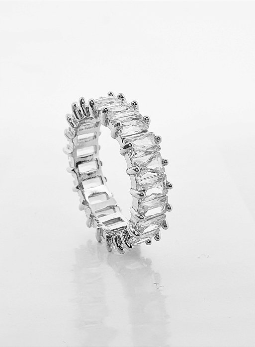 Anel Cravejado Retangular Banhado A Ouro Branco ANL008