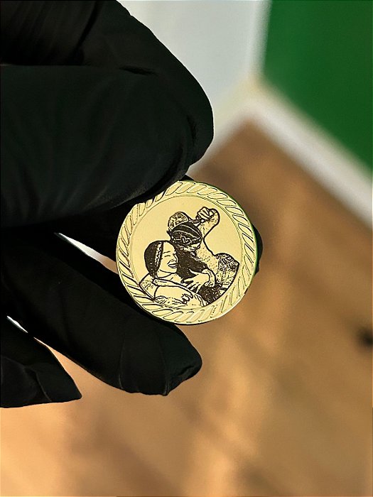 Pingente Medalha Detalhada Personalizada (23mm) Banhada a Ouro 18k PINP009