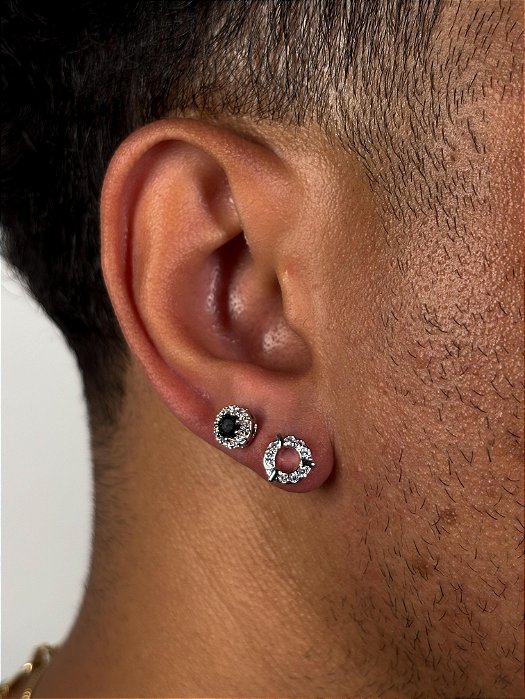 Kit Brinco Fílip Orbital + Brinco Masculino Par Redondo Cravejado Fílip 1 Pedra Preta (7mm) Banhado A Ouro Branco BRI193
