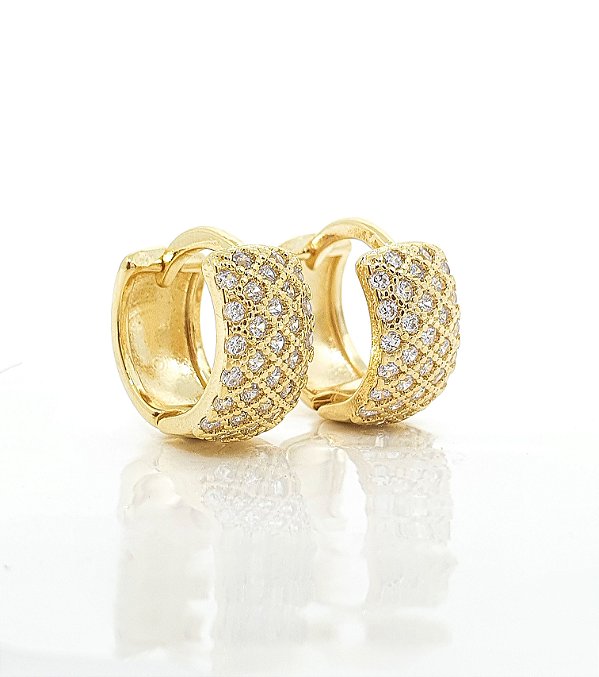 Brinco Masculino Par Argola Cravejada Com 32 Pedras G (14X6,4mm) Banhada A Ouro 18K BRI021