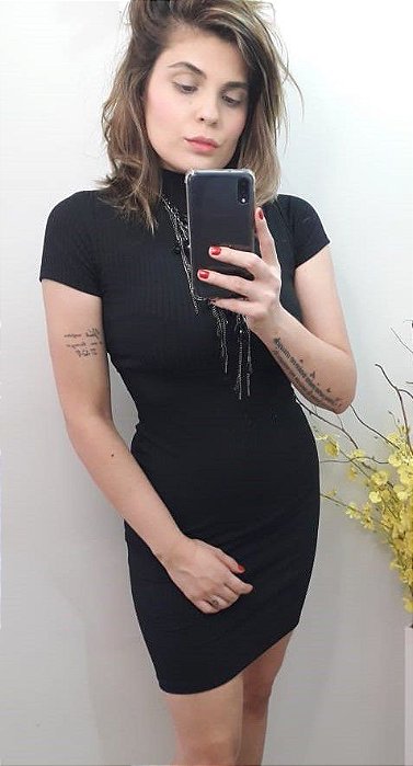 vestido canelado preto