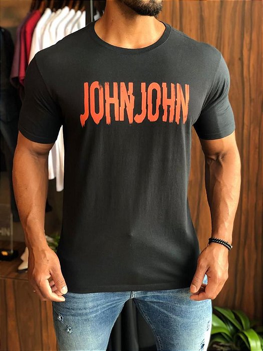 CAMISETA JOHN JOHN PRETA C/ ESTAMPA CENTRAL - HENRI STORE MULTIMARCAS