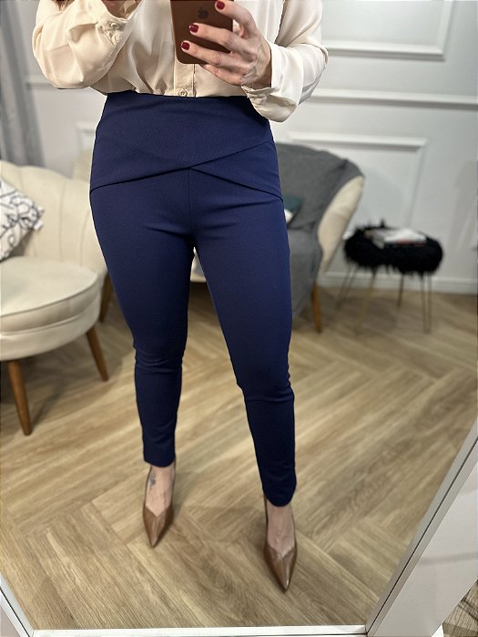 Calça em alfaiataria Luana cigarrete