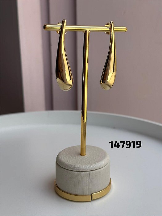 Brinco gota lisa dourado