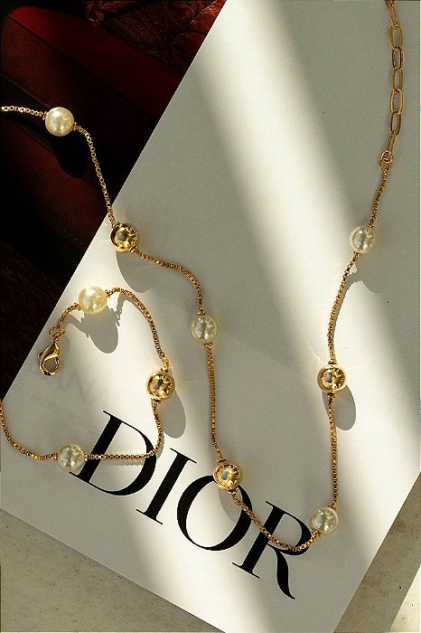 Chocker pérola e bola lisa dourado
