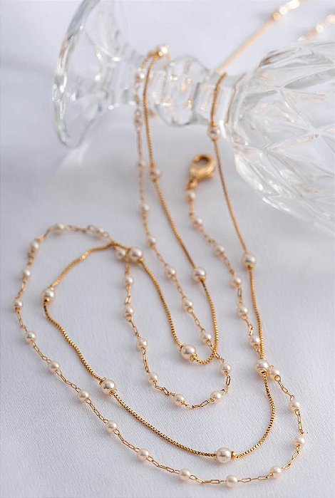 Colar pérolas liso dourado