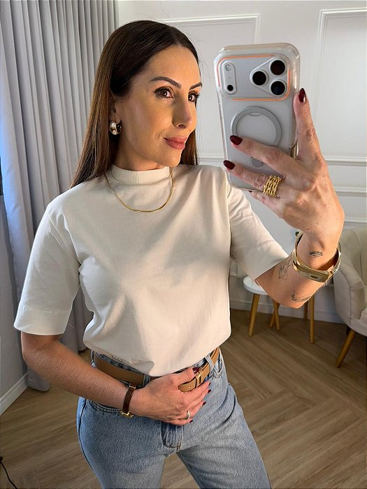 T-shirt gola alta Patrícia