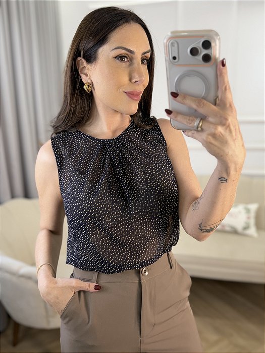 Blusa cavada poá Alicia