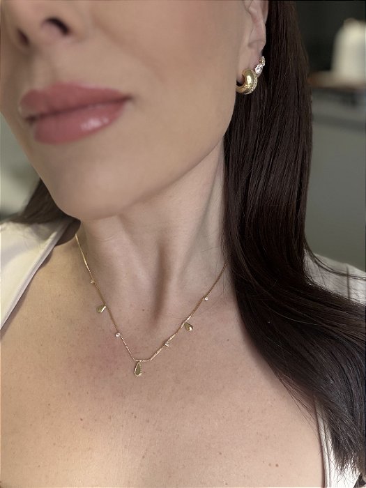 Choker gota micro zircônia dourado