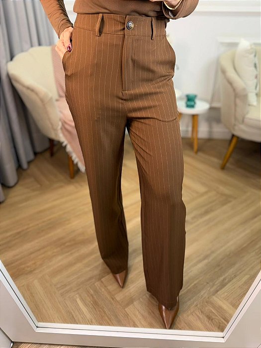 Calça alfaiataria pantalona Esmeralda risca de giz