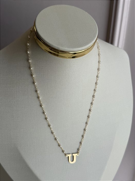 Colar letra U pérola dourado