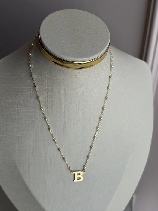 Colar letra B pérola dourado