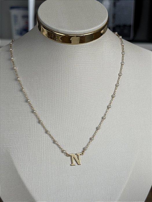 Colar letra N pérola dourado