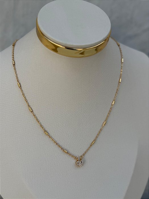 Colar coração cravejado dourado