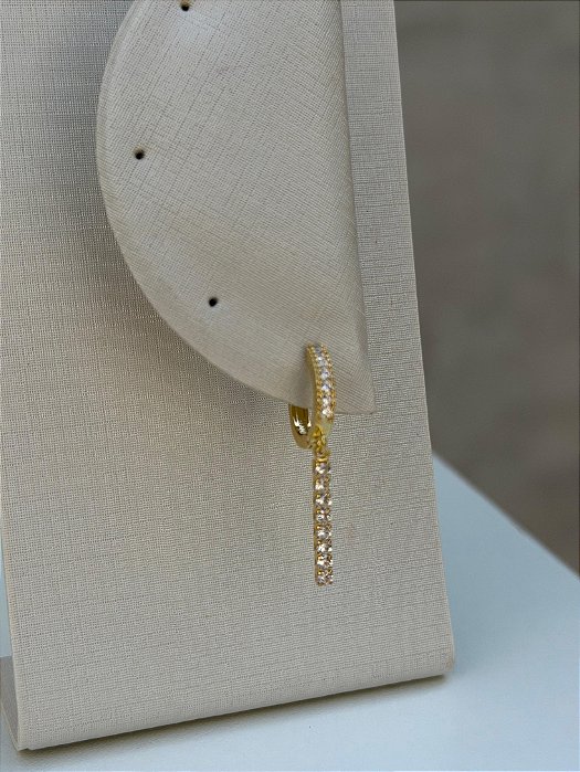 Argola com pendentes dourado