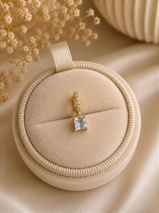 Pingente quadrado aqua dourado