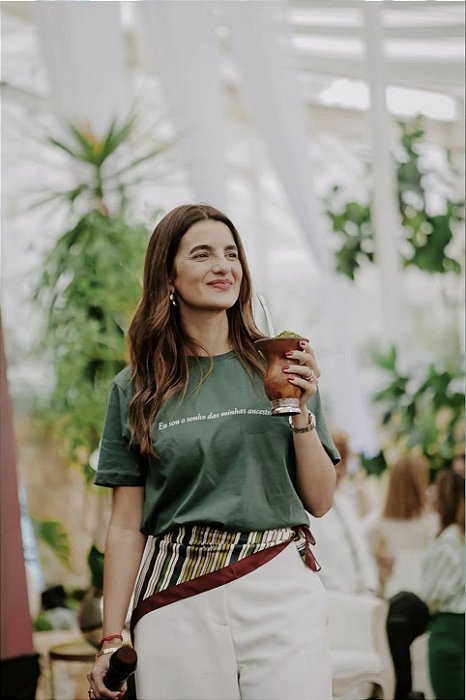 Camisetas Feminino Moderno® ✨ Para mulheres que transformam momentos em memórias.