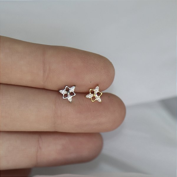Piercing Triangular - Titânio