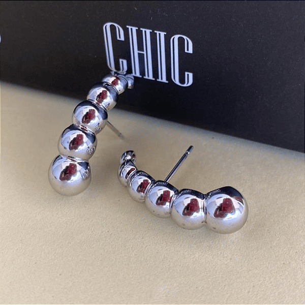 Brinco Ear Hook Bolinhas - Banho Ródio Branco