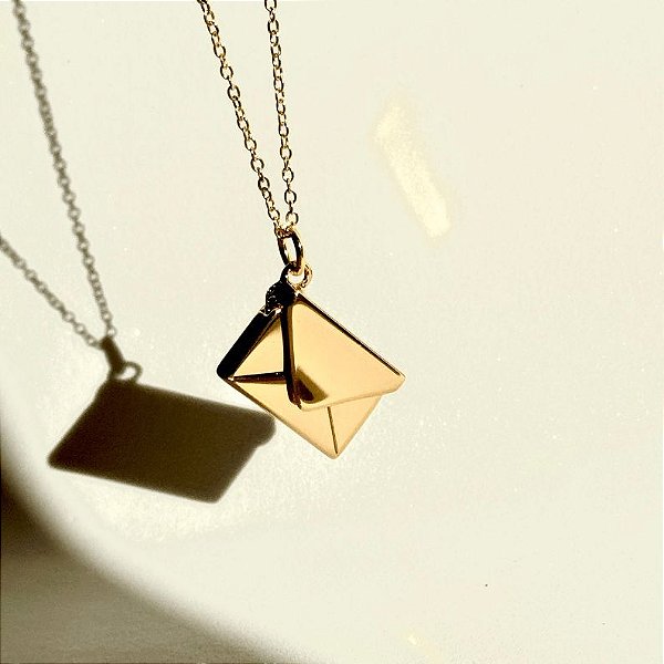 Colar Relicário Carta - Ouro 18k