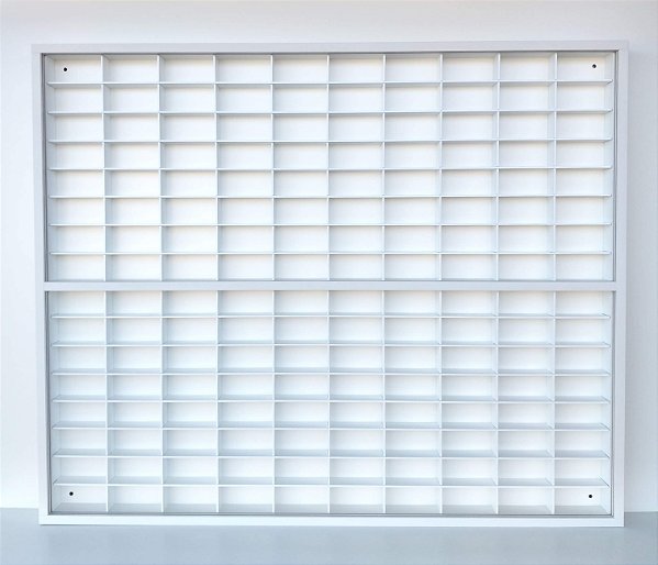 Estante Box Expositor 160 Nichos Branco Com Portas de Acrilico