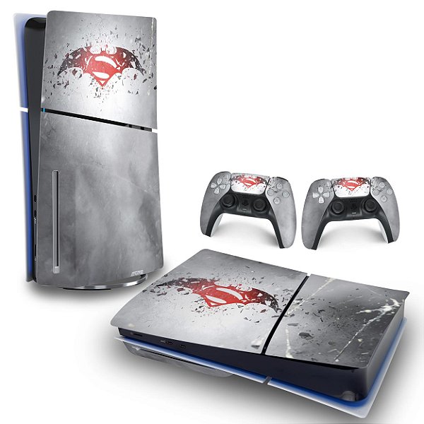 Skin PS5 Slim Horizontal - Batman Vs Superman Logo