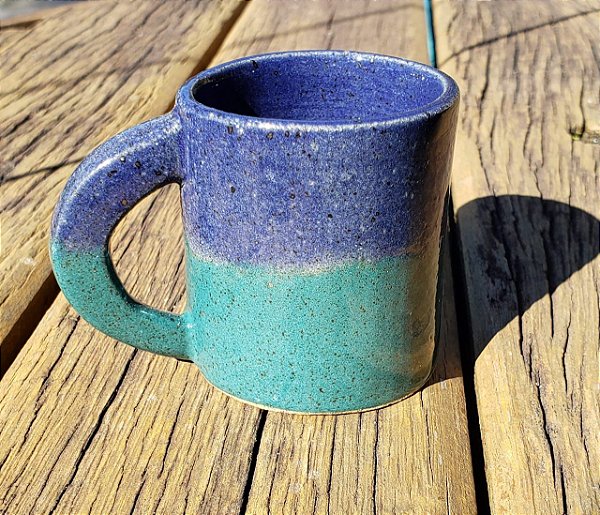 Xícara verde e azul