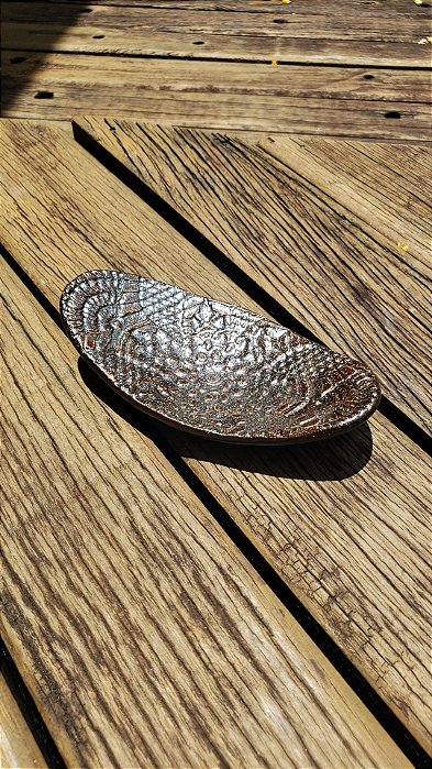 Saboneteira Dusty rendada oval
