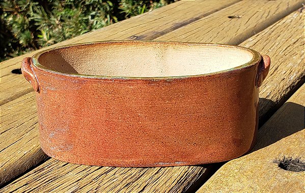 Petisqueira oval com alça simples marrom