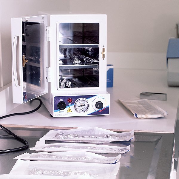 Estufa Profissional Mega Bell 4,2l Bivolt Com Anvisa Branca